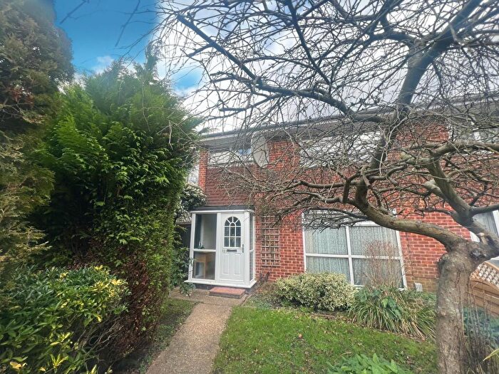 4 Bedroom House To Rent In Holland Pines, Bracknell, RG12