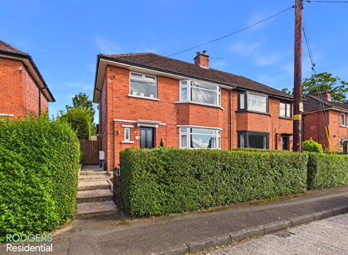 3 Bedroom Semi-Detached House For Sale In Woodlands, Holywood, BT18