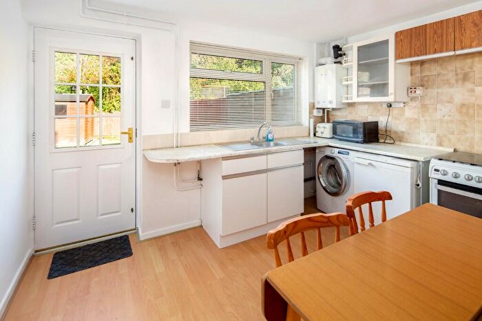 3 Bedroom End Of Terrace House For Sale In Graham Road, Bicester, Oxfordshire, OX26