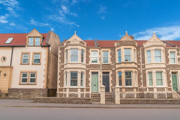 2 Bedroom Flat For Sale In Brighton Road, South Ward - Modern Maisonette Flat, BS23