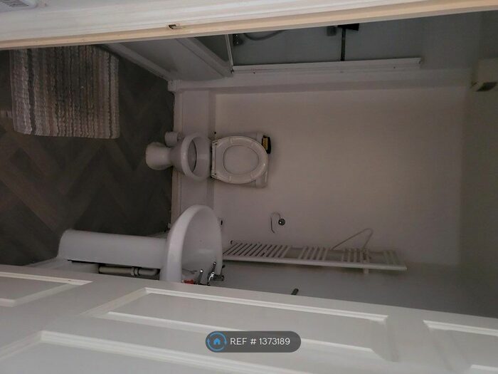 1 Bedroom Flat To Rent In Lee Heights, Maidstone, ME14