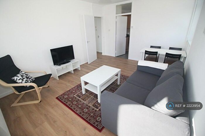 2 Bedroom Flat To Rent In Giraud Street, London, E14