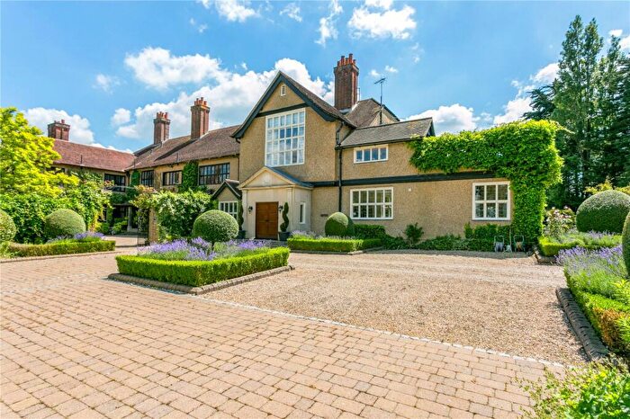 5 Bedroom Semi-Detached House For Sale In Winter Hill, Cookham Dean, Berkshire, SL6
