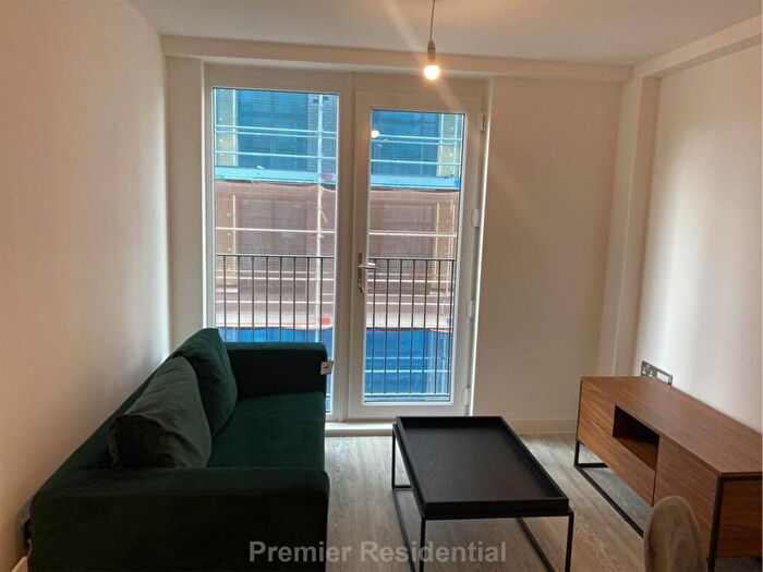 1 Bedroom Apartment To Rent In Craven Street, Salford, M5