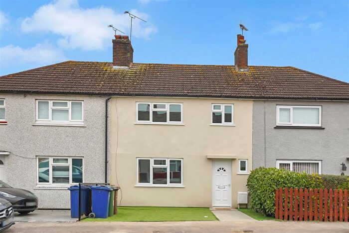 5 Bedroom Property To Rent In Hume Avenue, Tilbury, RM18