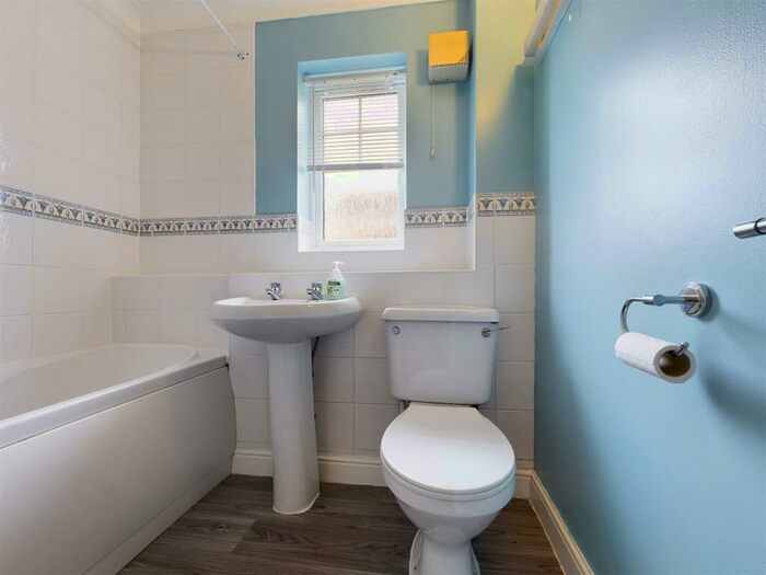 2 Bedroom Apartment To Rent In Arthurs Close, Bristol, BS16