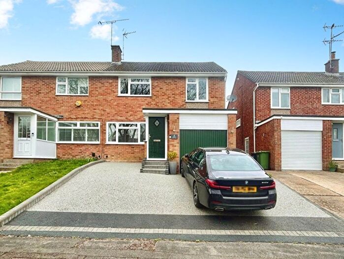 3 Bedroom Semi Detached House To Rent In Bingley Close, Alton, GU34