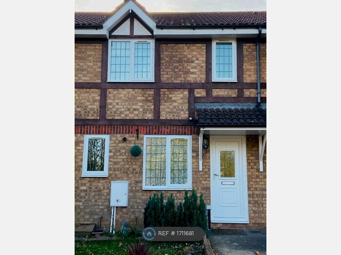 1 Bedroom Terraced House To Rent In Rockall Court, Slough, SL3