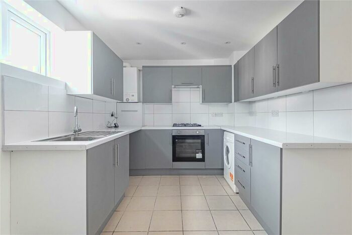 3 Bedroom Terraced House To Rent In Bankside Place, Vale Terrace, London, N4