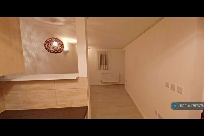 1 Bedroom Flat To Rent In Weald Lane, London, HA3