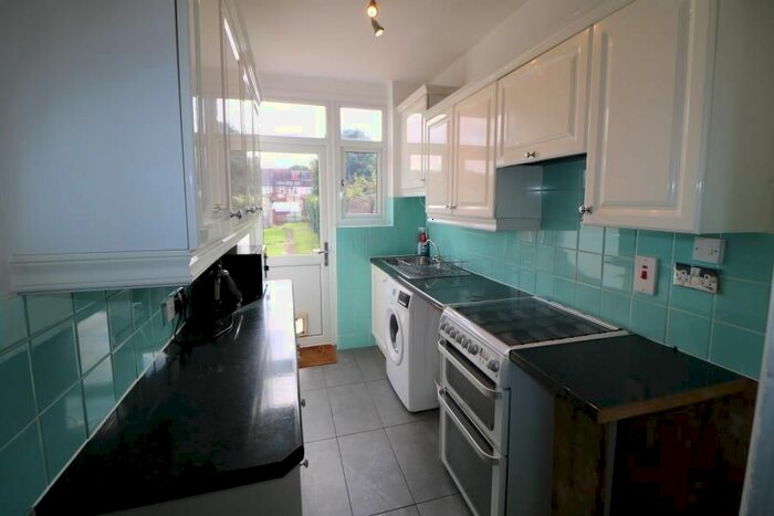 3 Bedroom Property To Rent In Tynemouth Drive, Enfield, EN1