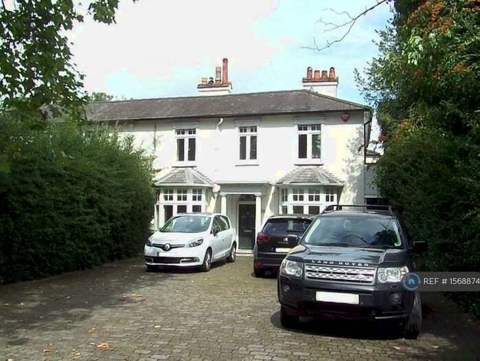 5 Bedroom Semi-Detached House To Rent In Bromley Common, Bromley, BR2