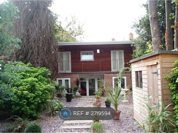 1 Bedroom Detached House To Rent In Goldhawk Road, London, W12