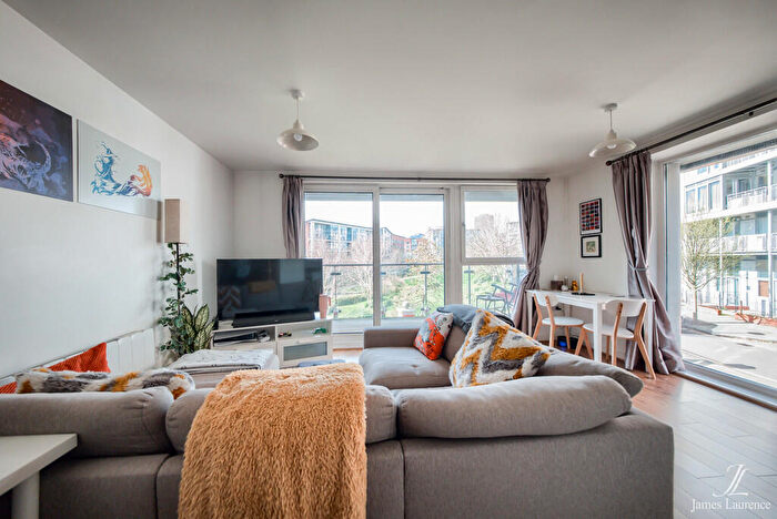 1 Bedroom Apartment For Sale In Mason Way, Park Central, Birmingham City Centre, B15