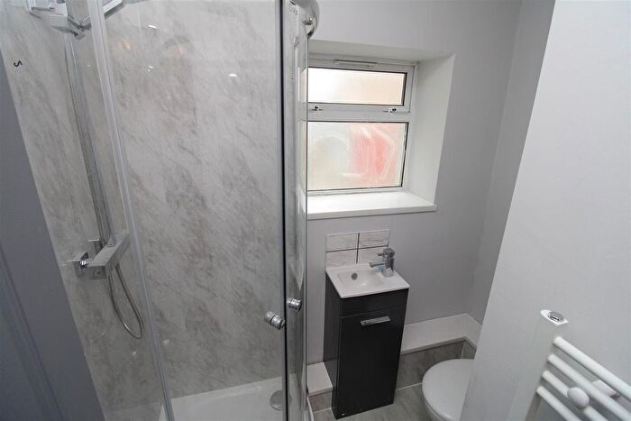 5 Bedroom Property To Rent In River Street, Treforest, Pontypridd, CF37