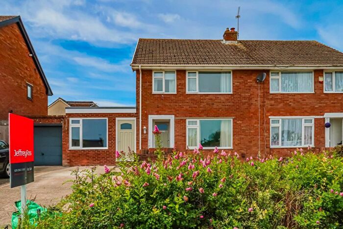 3 Bedroom Semi Detached House For Sale In Dochdwy Road, Llandough, Penarth, CF64