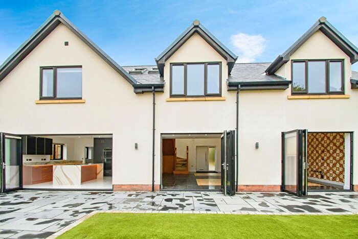 5 Bedroom Detached House For Sale In Spen Close, Bury, Radcliffe, Greater Manchester, M26