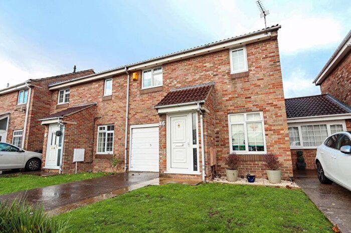 2 Bedroom End Of Terrace House For Sale In Kenn Moor Drive, Clevedon, BS21