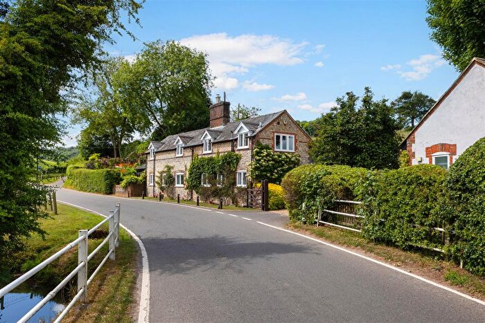 4 Bedroom Detached House For Sale In East Meon, Petersfield, GU32