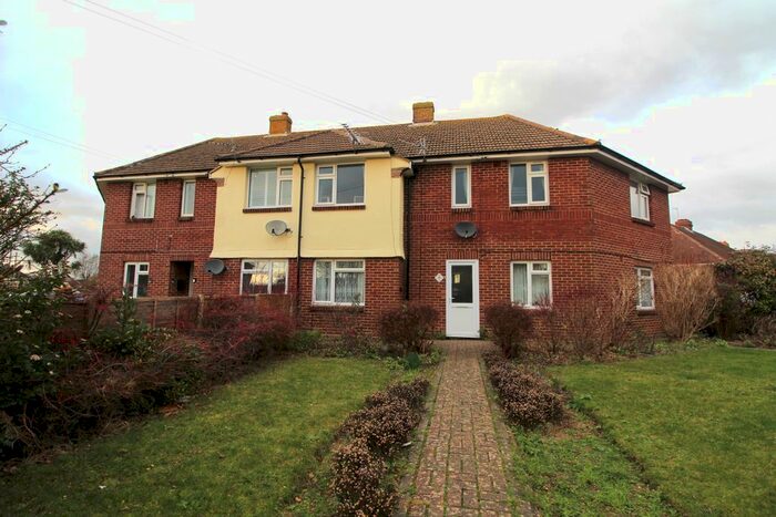 2 Bedroom Maisonette To Rent In Seaway Grove, Fareham, PO16