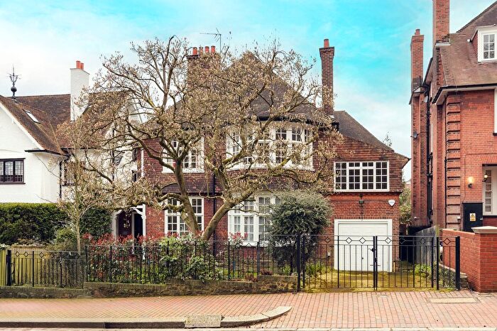 8 Bedroom Detached House For Sale In Redington Road, London, NW3