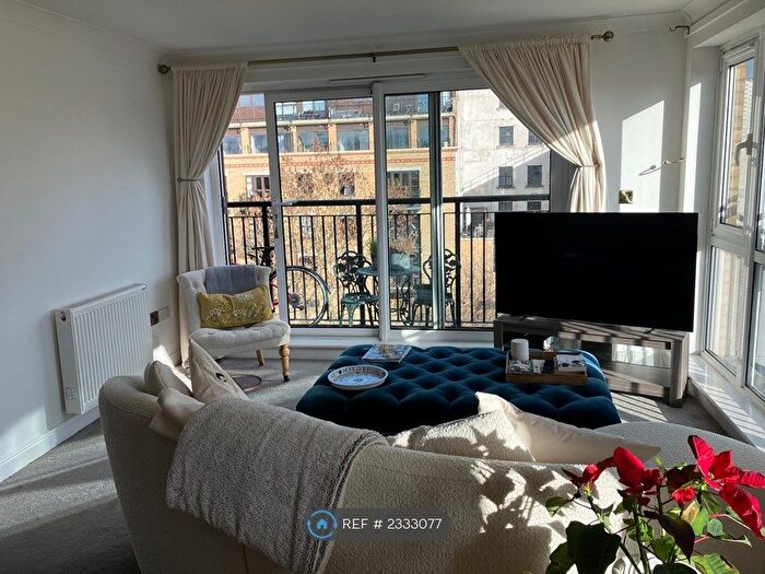 2 Bedroom Flat To Rent In Candle Street, London, E1