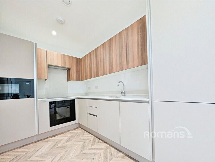 2 Bedroom Flat To Rent In Alexander House, Kings Road, Reading, RG1