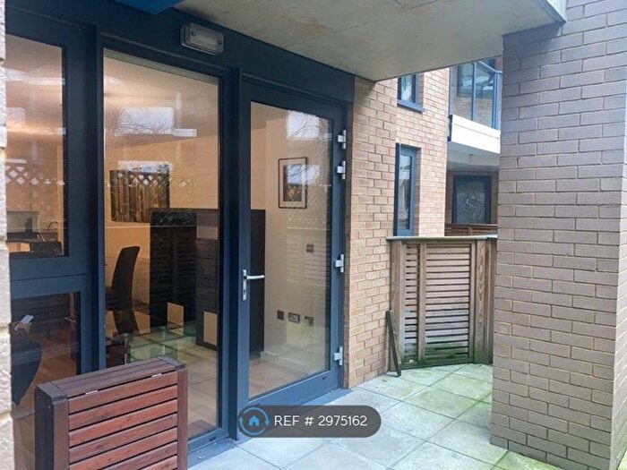 2 Bedroom Flat To Rent In Jubilee Heights, London, SE10