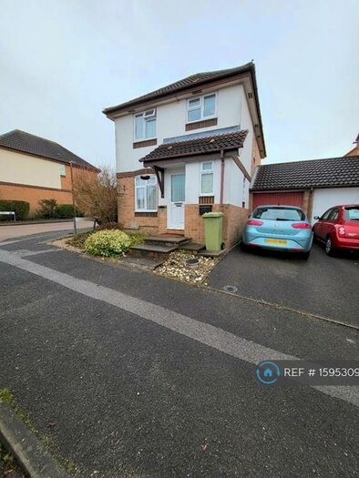 3 Bedroom Detached House To Rent In Salton Link, Milton Keynes, MK4
