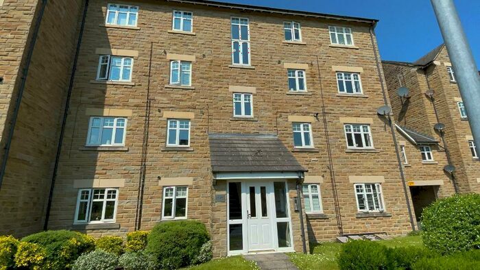 2 Bedroom Flat To Rent In Silk Mill Chase, Ripponden, West Yorkshire, HX6