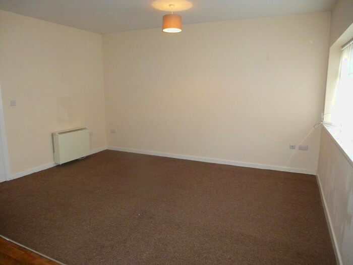 2 Bedroom Flat To Rent In Eddisbury Square, Frodsham, WA6