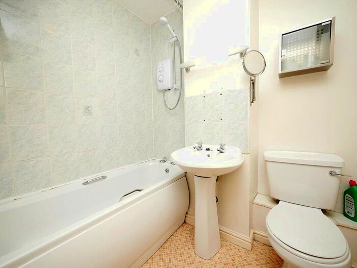 1 Bedroom Detached House To Rent In Oxford Street, Glasgow, G5