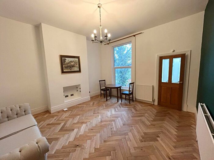 1 Bedroom Flat To Rent In Hanover Square, Leeds, LS3