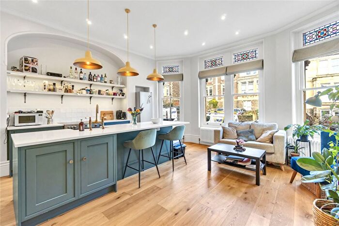 2 Bedroom Flat For Sale In Clarendon Road, Bristol, Redland, BS6