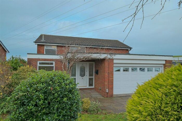 3 Bedroom Detached House To Rent In Warrenside Close, Ramsgreave, Blackburn, Lancashire, BB1