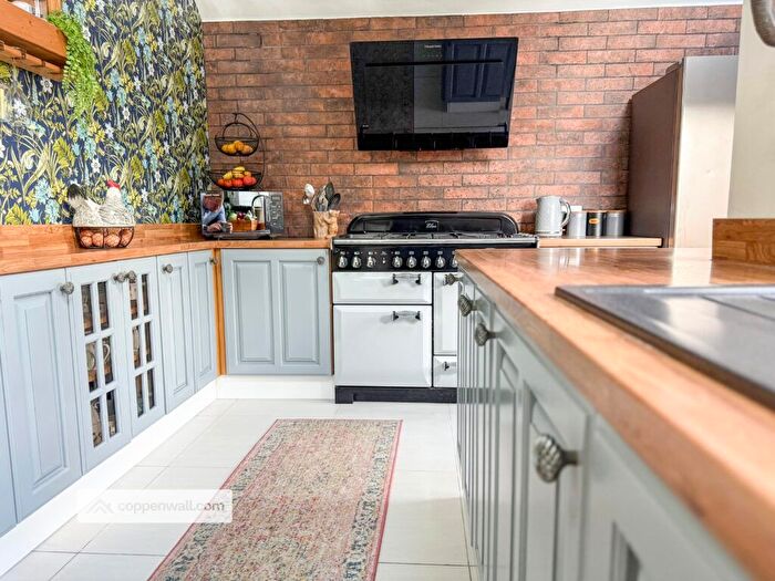 5 Bedroom Semi-detached House For Sale In Park Road, Waterfoot, Rossendale, BB4