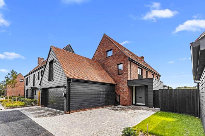 5 Bedroom Detached House For Sale In Barons Drive, Alfold, Cranleigh, GU6