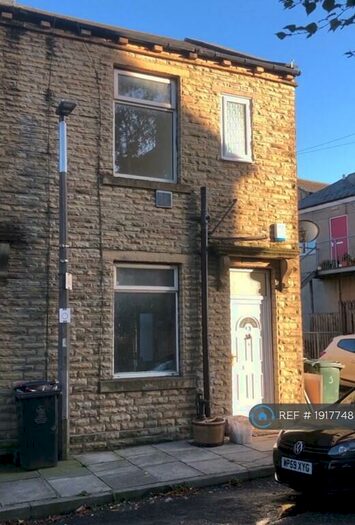 2 Bedroom End Of Terrace House To Rent In Horsman Street, Bradford, BD4