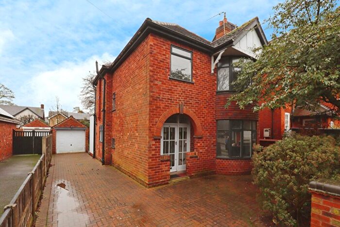 3 Bedroom Detached House For Sale In Stonefield Avenue, Lincoln, LN2