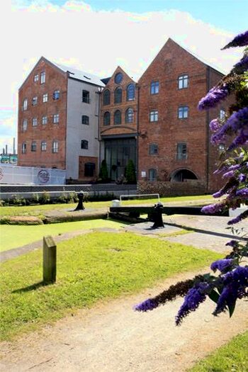 2 Bedroom Flat To Rent In Wolverhampton Street, Walsall, WS2