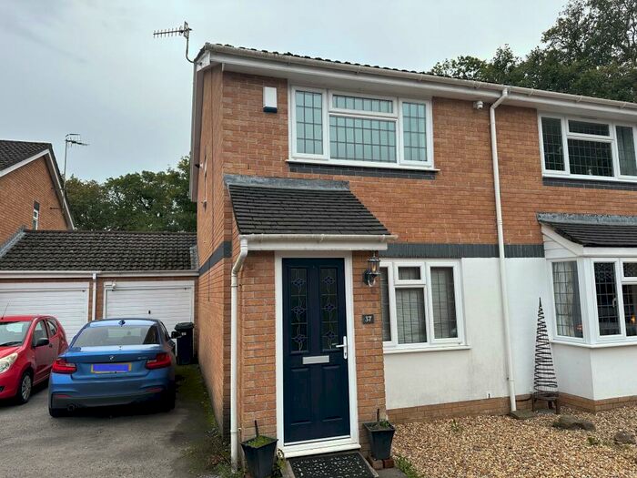 2 Bedroom House To Rent In Waun Gron, Pontardawe, SA8