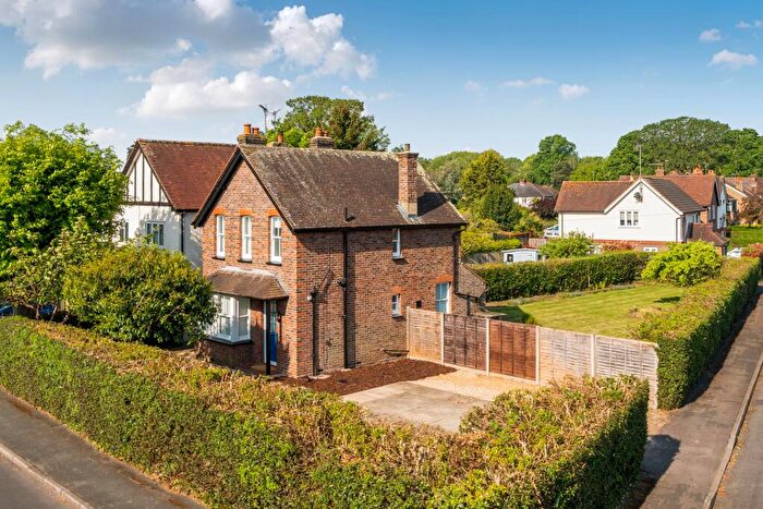 3 Bedroom Detached House For Sale In Horsell, GU21