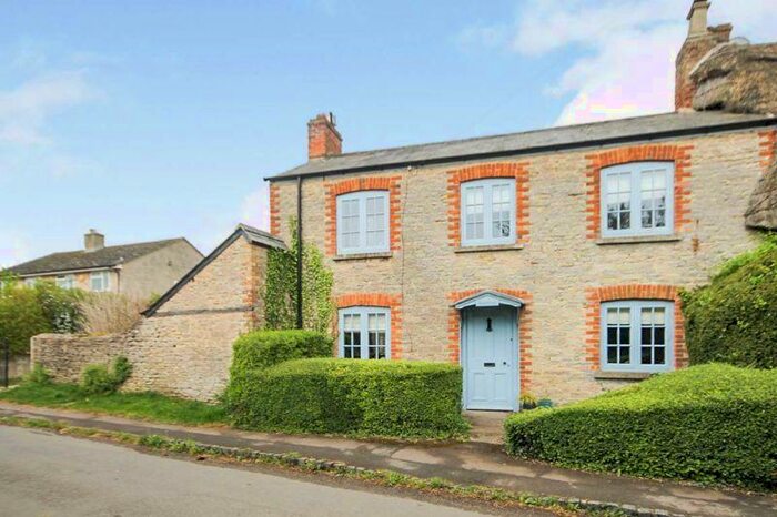 4 Bedroom Semi-Detached House For Sale In Charlton On Otmoor High Street, OX5