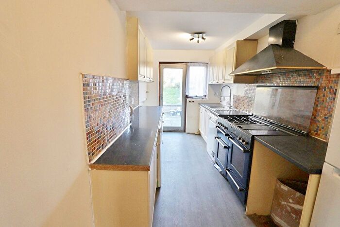 3 Bedroom Terraced House To Rent In Seymer Road, Romford, RM1