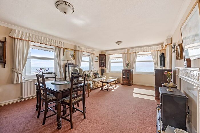 3 Bedroom Flat For Sale In West Parade, Worthing, BN11