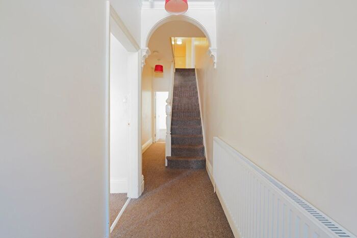 5 Bedroom Semi-detached House For Sale In Mabel Grove, West Bridgford, Nottingham, Nottinghamshire, NG2