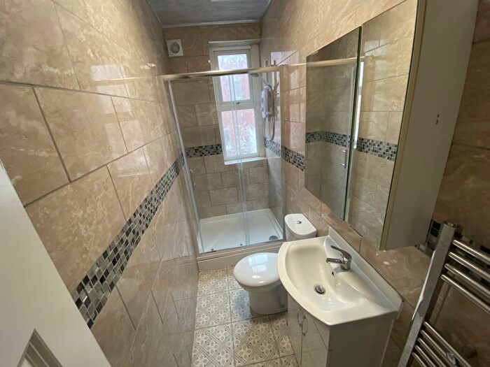 6 Bedroom Terraced House To Rent In Harold Terrace, Hyde Park, Leeds, LS6