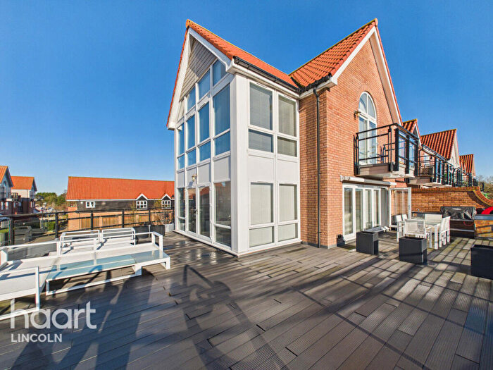 2 Bedroom Town House For Sale In The Quays, Lincoln, LN1