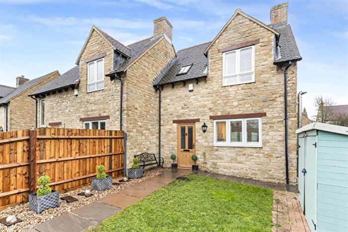 3 Bedroom House For Sale In Moorhen Close, Marsh Gibbon, Bicester, OX27
