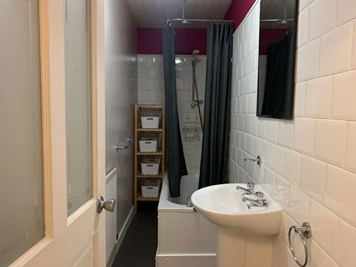 1 Bedroom Flat To Rent In /, Dalgety Road, Edinburgh, EH7